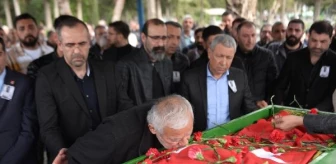 Adana Büyükşehir Belediye Başkanı Zeydan Karalar'ın özel kalem müdür vekili Samet Güdük'ün cenazesi son yolculuğuna uğurlandı
