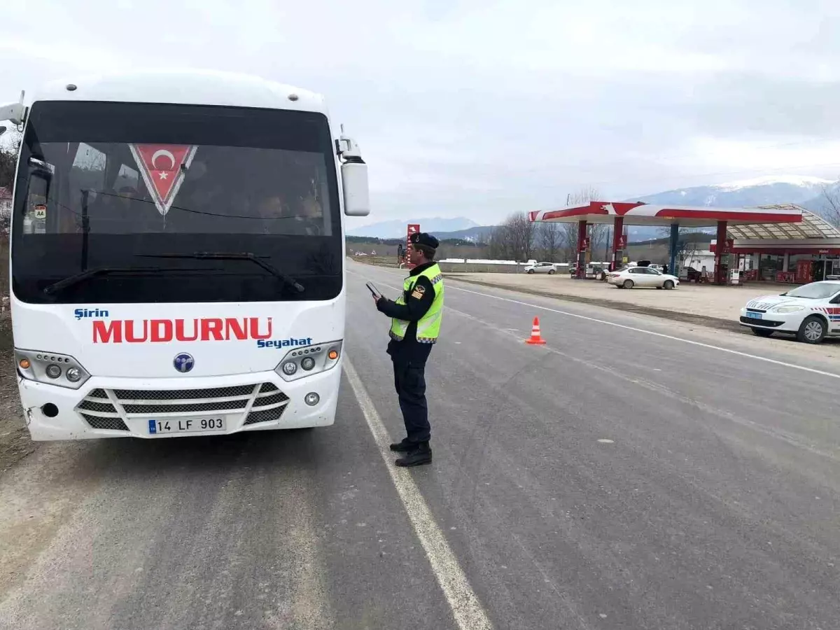 Bolu'da Yolcu Otobüslerine Trafik Denetimi