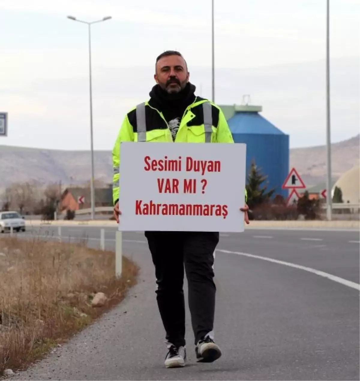 Bağımsız aday Erhan Ersavaş, Kahramanmaraş'a yürüyüşünün 8. gününde Kayseri'ye ulaştı