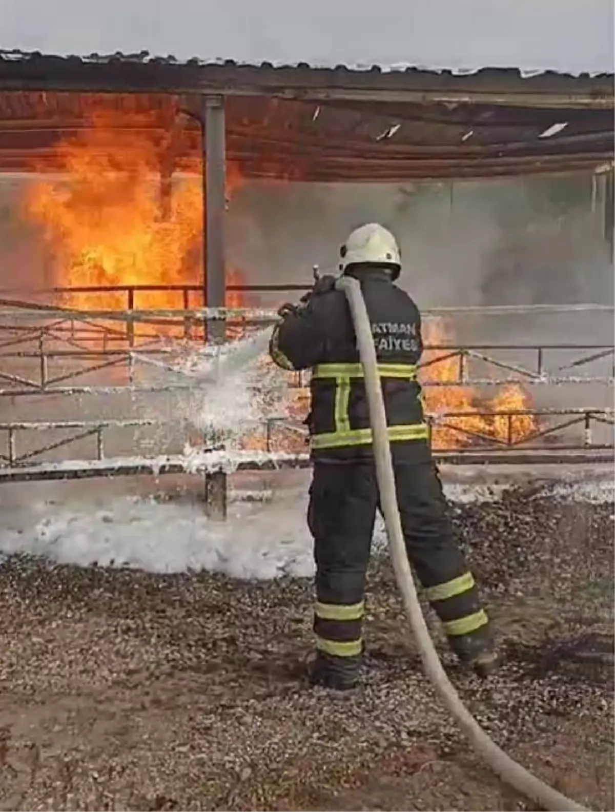 Batman'da petrol ayrıştırma kuyusunda yangın çıktı