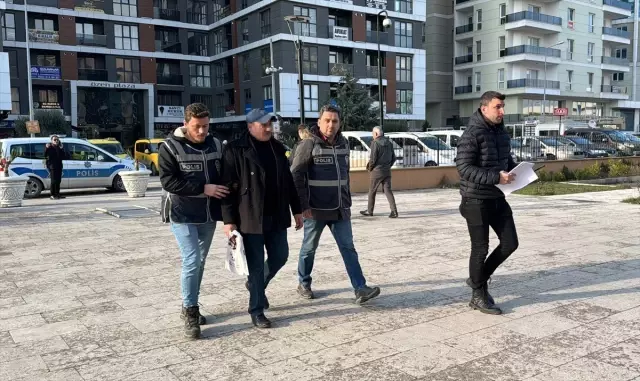 Kahve fincanlarını tükürükle temizleyen işletmeciden şaka gibi savunma Kahve fincanlarını tükürükle temizleyen işletmeciden şaka gibi savunma