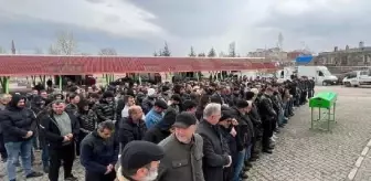 Fabrika İşçisi Toprağa Verildi