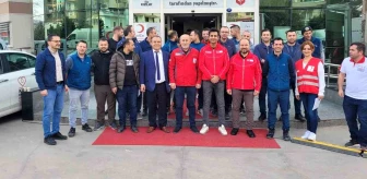 İzmir PTT Kargo Çalışanları Kızılay Kan Bağışı Kampanyasına Destek Verdi