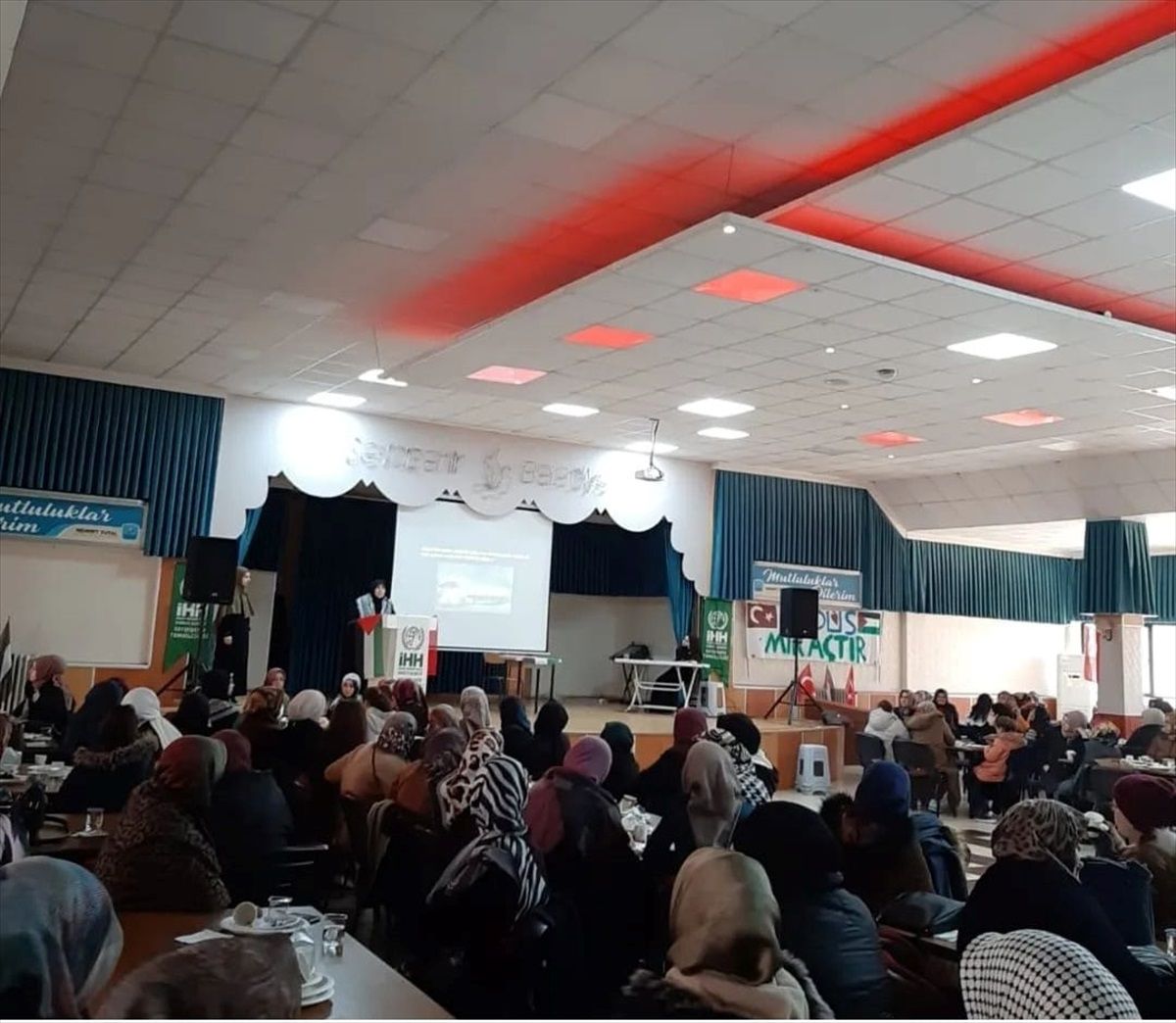 İHH Kadın Kolları, Gazze için Seydişehir'de bir araya geldi