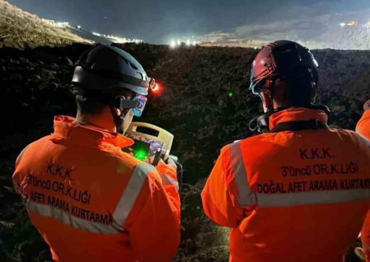 Bakan Yerlikaya: İliç'te kayan kütlenin hacmi 10 milyon metreküp