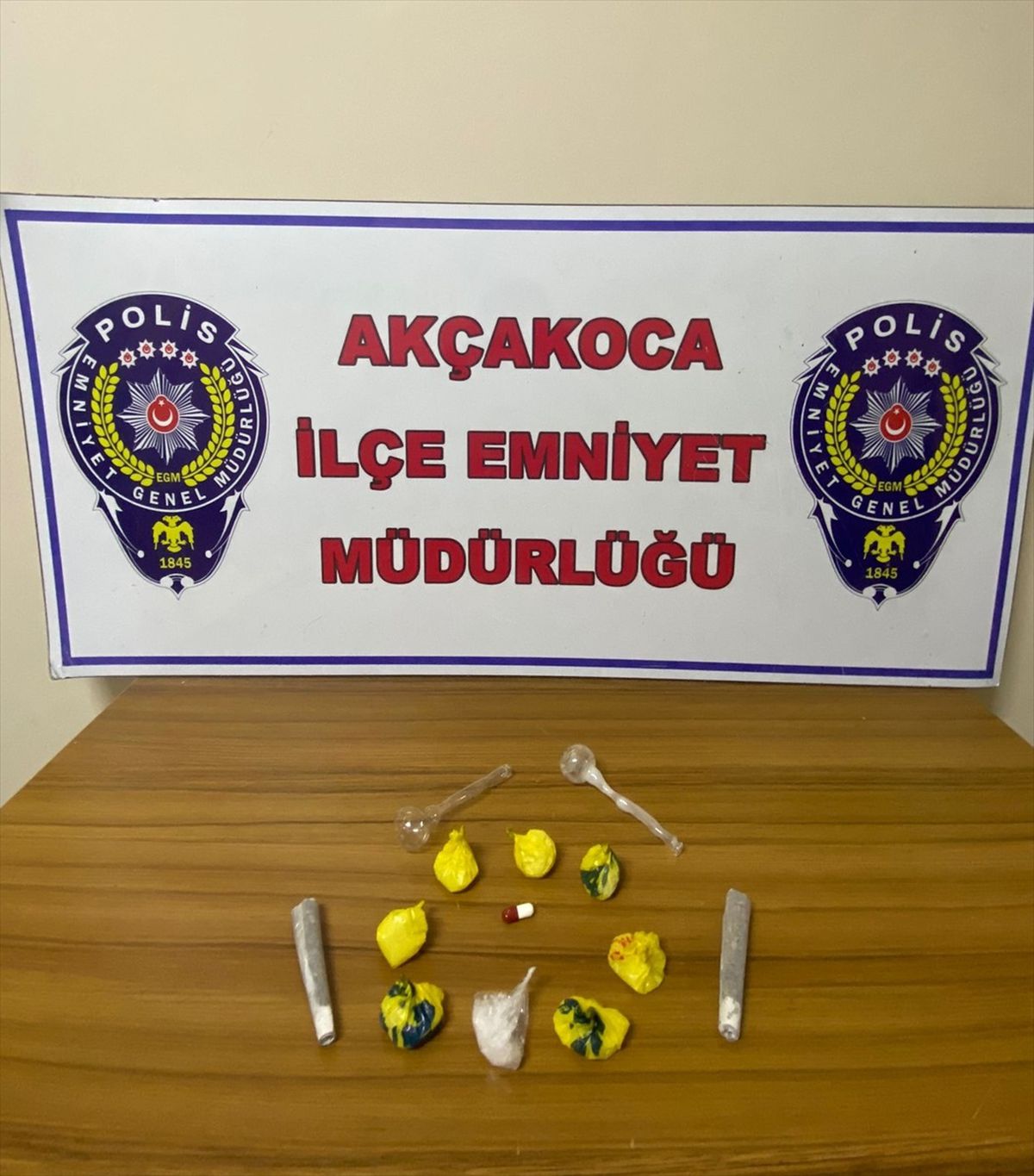 Akçakoca'da Uyuşturucu Ticareti Yapan Şüpheli Tutuklandı