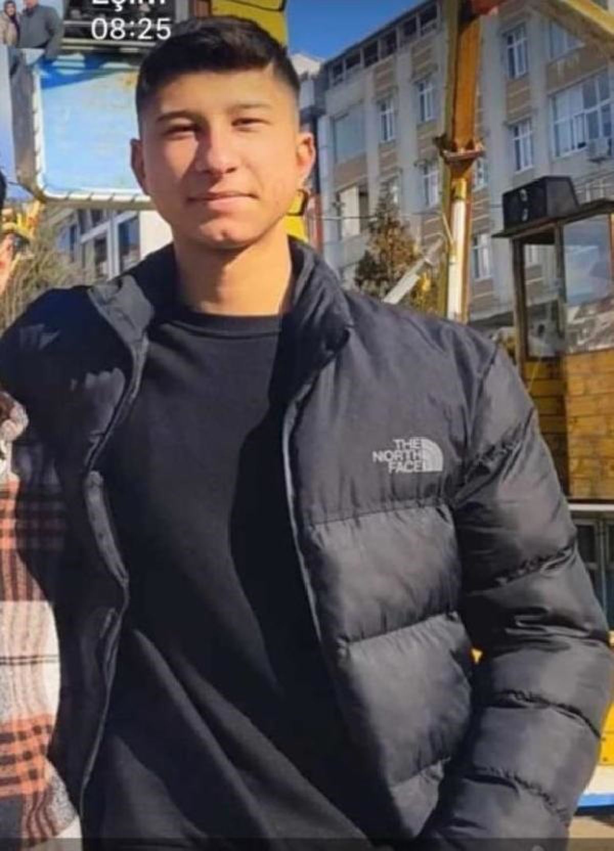 Arnavutköy'de Asansör Kazası: Genç İşçi Hayatını Kaybetti