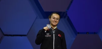 Aysel Özkan, Avrupa Halter Şampiyonası'nda bronz madalya kazandı