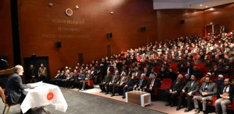 Bilecik Din Görevlileri Buluşmasında 'Kur'an ve Sünnet Bütünlüğü' Konferansı Gerçekleştirildi