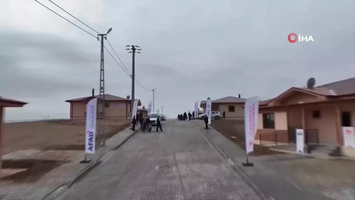 Adıyaman'da köy konutlarının anahtarları teslim edildi