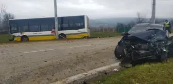 Bursa'da Halk Otobüsü ile Otomobil Çarpıştı: 1 Ölü, 8 Yaralı