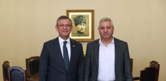 CHP Genel Başkanı Özgür Özel, Emek Partisi Genel Başkanı Seyit Aslan ile görüştü