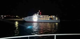 Yunanistan'dan Bodrum'a giden feribot deniz ortasında arıza yaptı