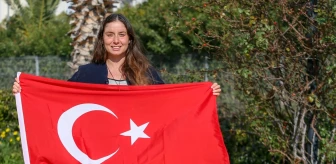 Türk Kadını Bengisu Avcı, Yeni Zelanda'daki Cook Boğazı'nı Geçti