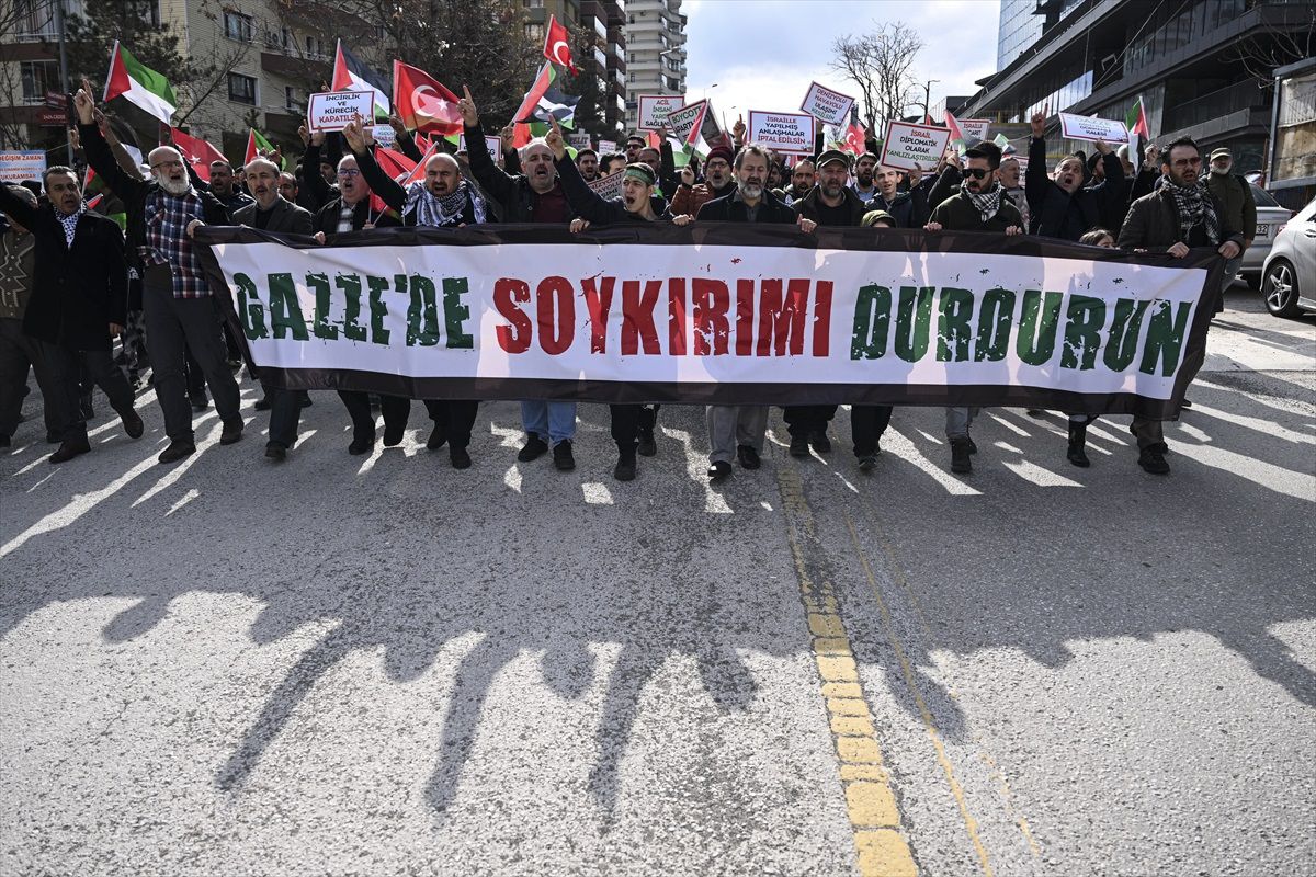 Ankara'da İsrail'e Karşı Protesto Yürüyüşü Gerçekleştirildi