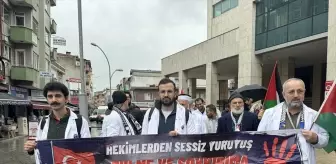 Sakarya'da Hekimler ve Sağlık Çalışanları İsrail'in Saldırılarını Protesto Etti