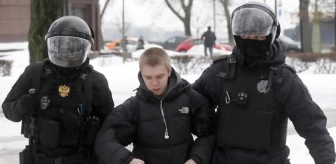 Rusya'da Navalny protestolarında gözaltına alınanların sayısı 400'e yükseldi