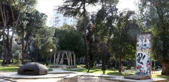 Arnavutluk'ta komünist rejim kurbanları anısına dikilen anıt: 'Postbllok'