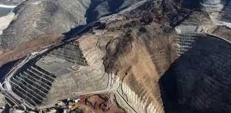 Erzincan'da 9 işçinin toprak altında kaldığı maden sahasında heyelan riski nedeniyle arama faaliyetleri durduruldu