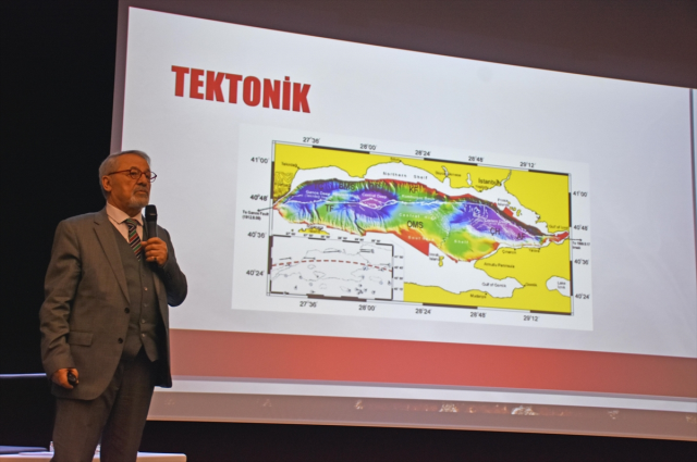 Prof. Dr. Naci Görür: Marmara'da iki fay birden kırılırsa 7,4'e kadar deprem olabilir