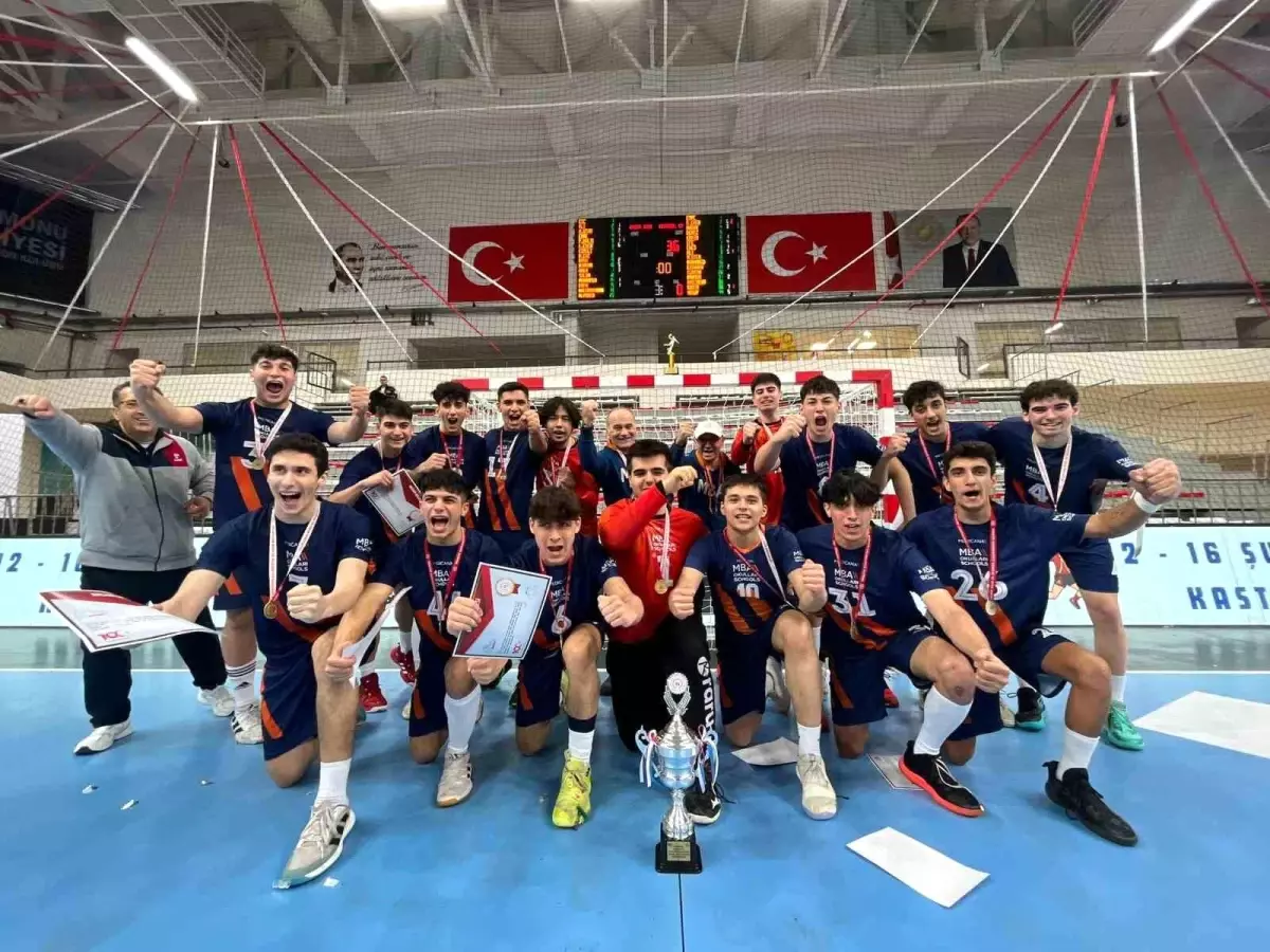 Medicana Eğitim Grubu MBA Okulları Ataşehir Kampüsü Hentbol Takımı 2024 Türkiye Şampiyonu