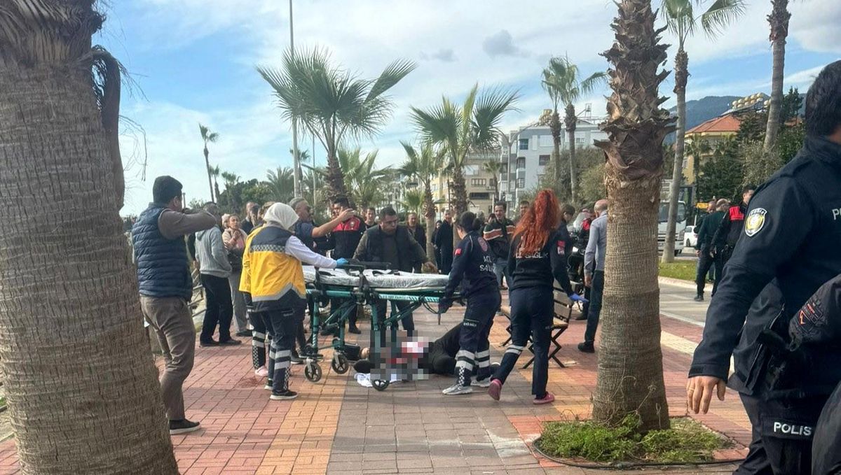 Alanya'da yürüyüş yolunda çıkan tartışmada silahlı saldırı: 2 yaralı