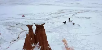 Erzurum Narman'daki Peribacalarında Kar Üzerinde At Gezintisi
