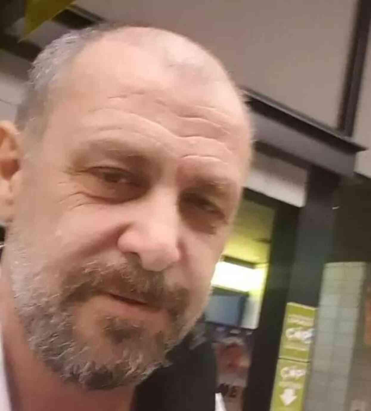 Nejat İşler'e ne oldu? Saçları günler içinde dökülen Nejat İşler, son haliyle şaşırttı!