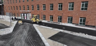 Niğde Belediyesi, şehirde asfalt serimi çalışmalarına devam ediyor