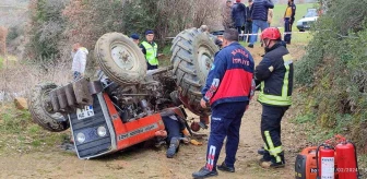 Manisa'da tarla kazası: Yaşlı adam traktörün altında kalarak hayatını kaybetti