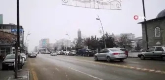 Erzurum'da kar yağışı etkili oluyor
