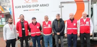 Kızılay'a 14 kez kan bağışı yapan emekli öğretmene madalya verildi