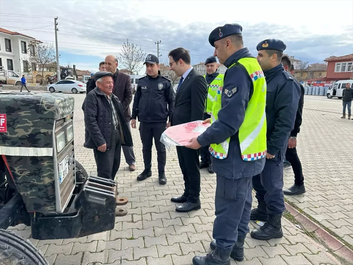 Kızılırmak ilçesinde traktör sürücülerine güvenli traktör kullanımı eğitimi düzenlendi