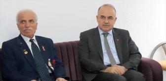 Ordu Valisi Muammer Erol, Türkiye Muharip Gaziler Derneği Ünye Şubesi'ni ziyaret etti
