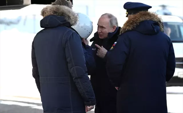 Putin, Rus stratejik bombardıman uçağı ile uçuş gerçekleştirdi