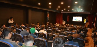 Şemdinli'de Polisler Öğrencilere Trafik Kurallarını Anlattı