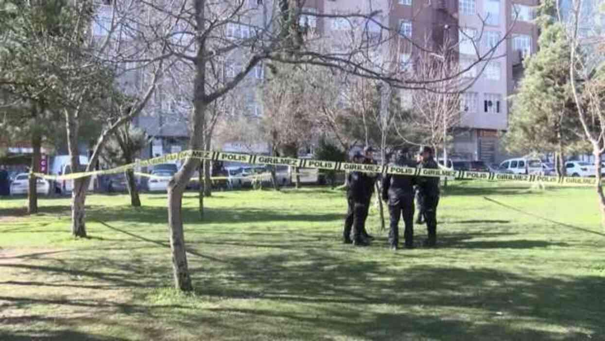 Hastanenin karşısındaki parka cenin atıldı Hastanenin karşısındaki parka cenin atıldı