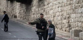 İsrail Polisi Mescid-i Aksa'da Namaz Kılmak İsteyen Filistinlilere Engel Oldu