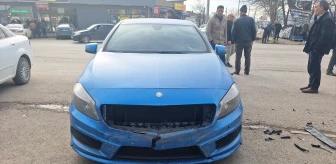 Samsun'da İki Otomobil Çarpıştı: Bir Kişi Yaralandı