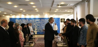 Türkiye'nin İslamabad Büyükelçisi Mehmet Paçacı, Pakistan'da öğrenim gören Türk öğrencilerle bir araya geldi