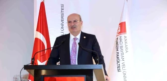 ATO Başkanı Gürsel Baran, Ankara Hacı Bayram Veli Üniversitesi'nde Kariyer Günü etkinliğine katıldı