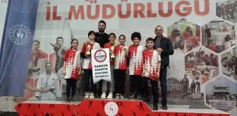 Samsun'da Floor Curling Müsabakalarında Asarcık Atatürk Ortaokulu Takımı Başarılı