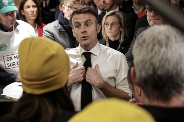 Fransız çiftçiler Macron'un istifasını istiyor