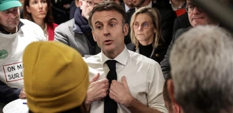 Paris'te çiftçiler Fransız liderin katıldığı fuarı bastı: Gerekirse Macron'u zorla alırız