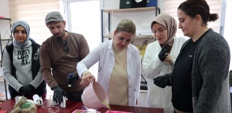 Diyarbakır'da Öğretmenlere Stres Atölyesi: Sabun Yapımı