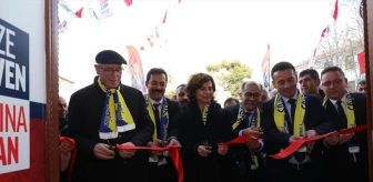 CHP Eskişehir Büyükşehir Belediye Başkan Adayı Ayşe Ünlüce, Sivrihisar'da Seçim Koordinasyon Merkezi'nin Açılışını Gerçekleştirdi