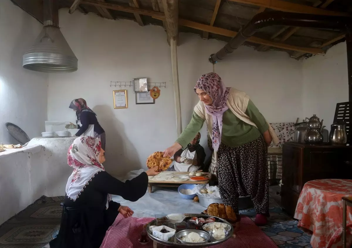 Malatya'nın Coğrafi İşaretli Bilik Ekmeği İl Dışına Gönderiliyor