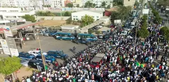 Senegal Cumhurbaşkanı Sall'i destekleyenler sokaklara çıktı