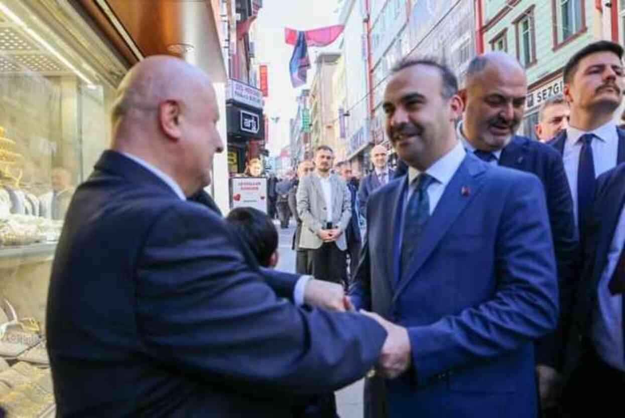 Aytekin Şenlikoğlu kimdir? AK Parti Giresun Belediye Başkan adayı Aytekin Şenlikoğlu kaç yaşında, nereli?