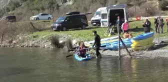 Küresel ısınmaya dikkat çekmek için kürek çektiler